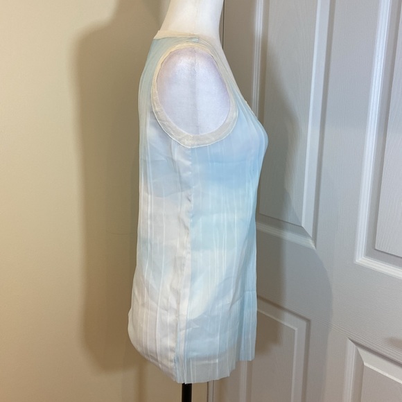 ELIE TAHARI | Size XS | light blue blouse - Picture 4 of 9